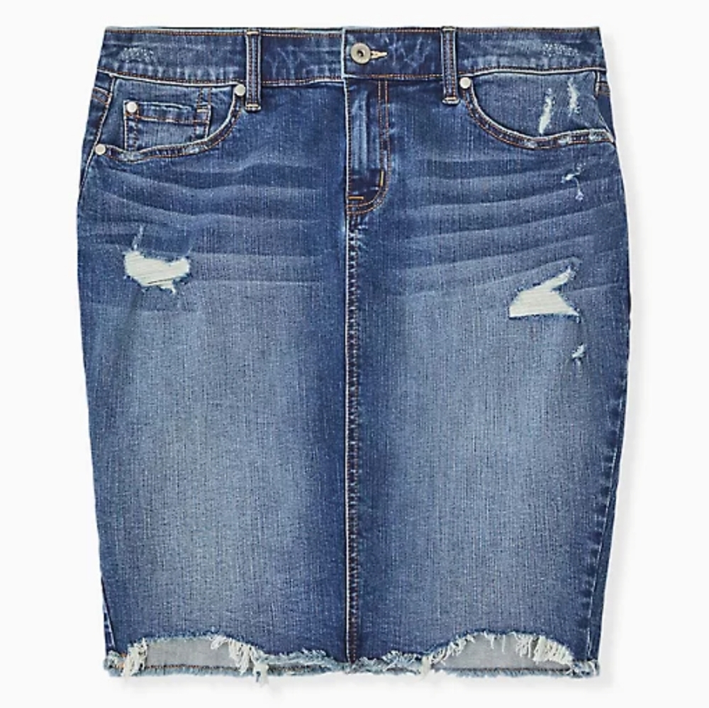 ❤️NWOT TORRID -DENIM MINI SKIRT - DISTRESSED DARK WASH
